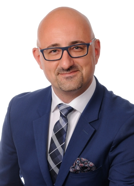 Arnold Danowski - Sales Representative